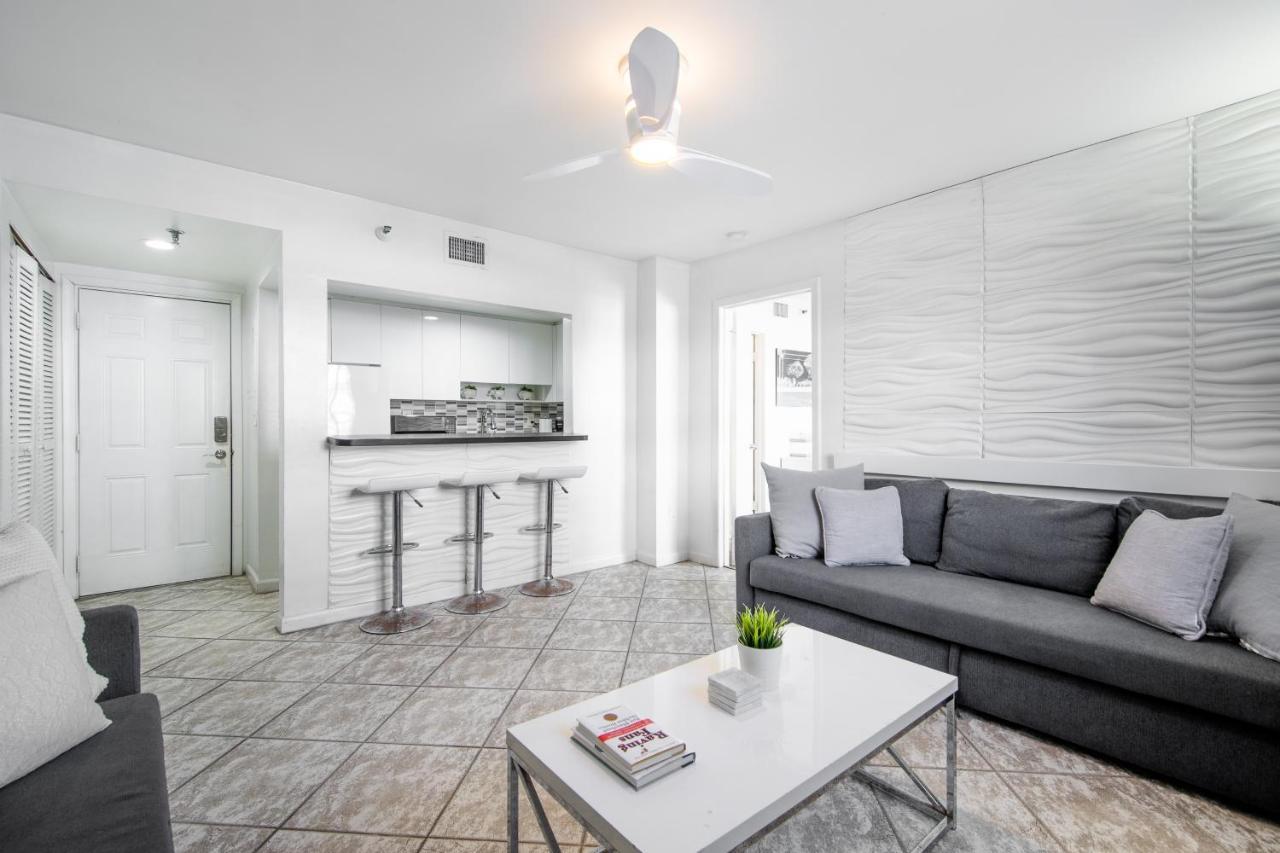 Appartamento Collins Chic Miami Beach Esterno foto